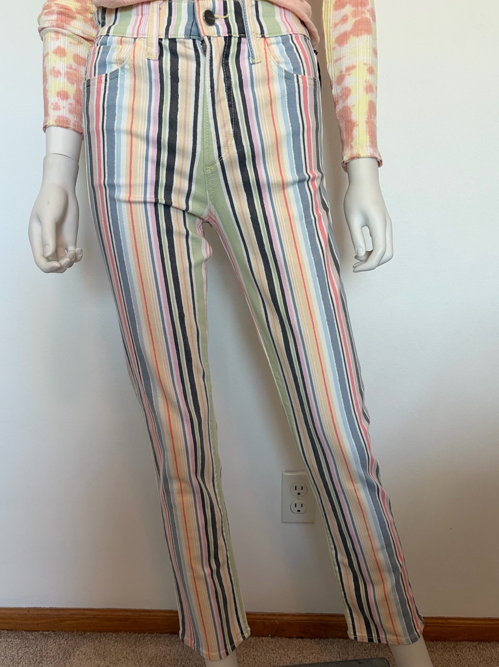 #678 Joe's Jeans The Luna High Rise Cigarette Pants. Multistripe